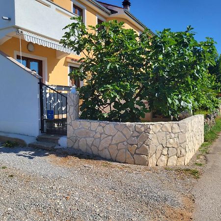Apartment Luna Малинска Екстериор снимка